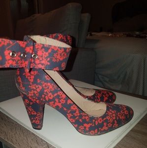 Stylish red and blue Chunky heels
